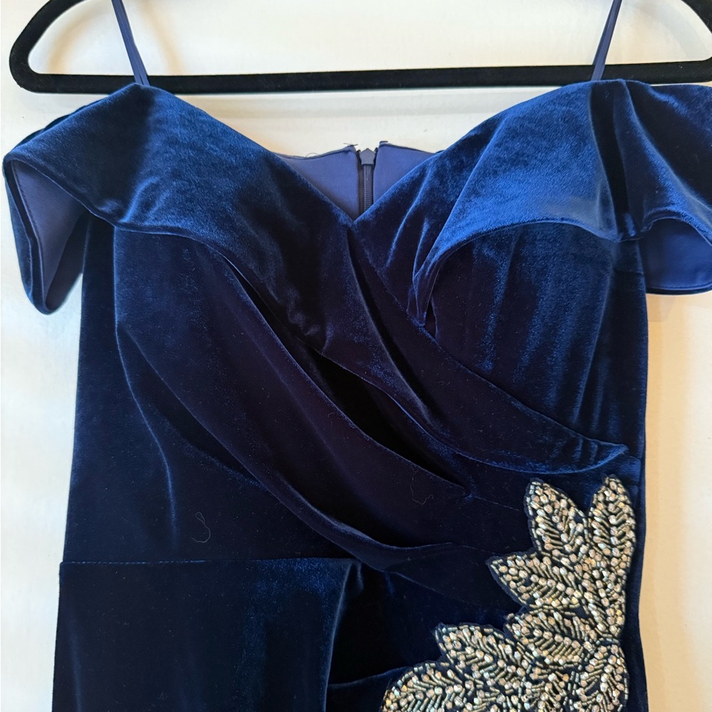 Women’s dress size 6